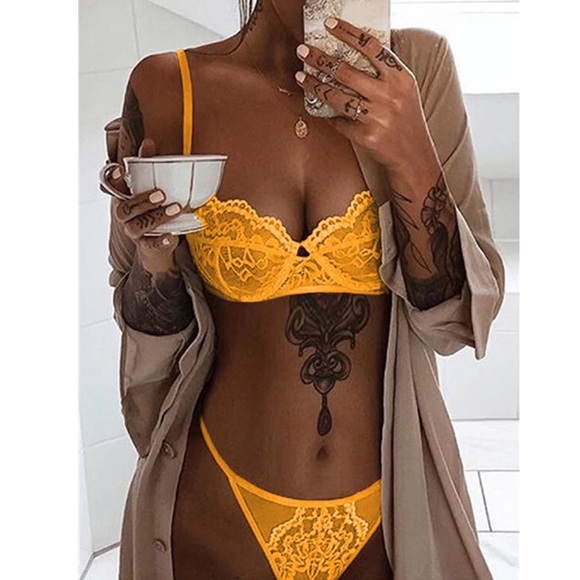 Last 1 🌴Lingerie Set bra and panty in Yellow lace - Picture 5 of 9
